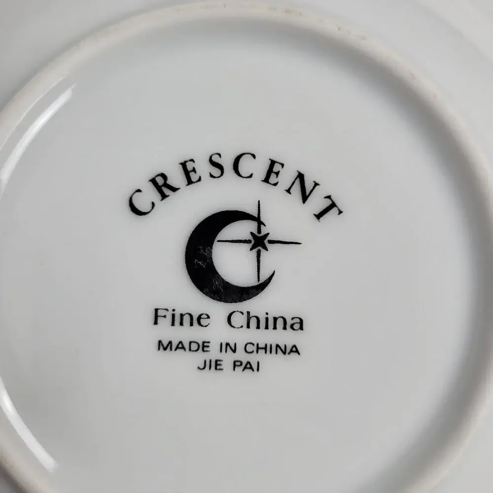 Crescent Fine China Jie Pai Bowl Painted Golden Flowers and Accents